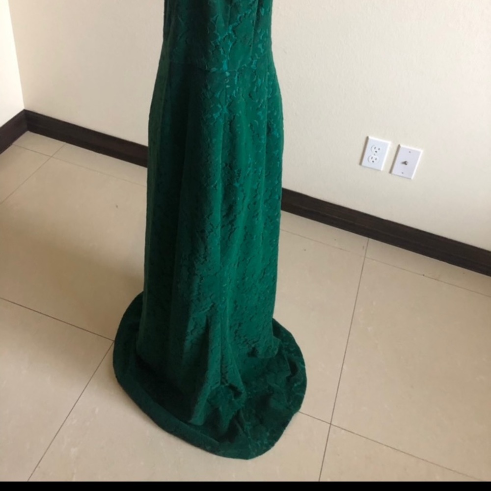 Beautiful dress 👗🤩 - Picture 6 of 10